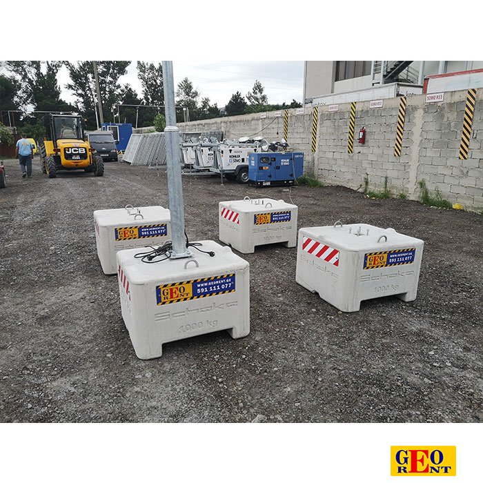 სანათი კოშკები ბეტონის სადგამზე (1000 კგ)